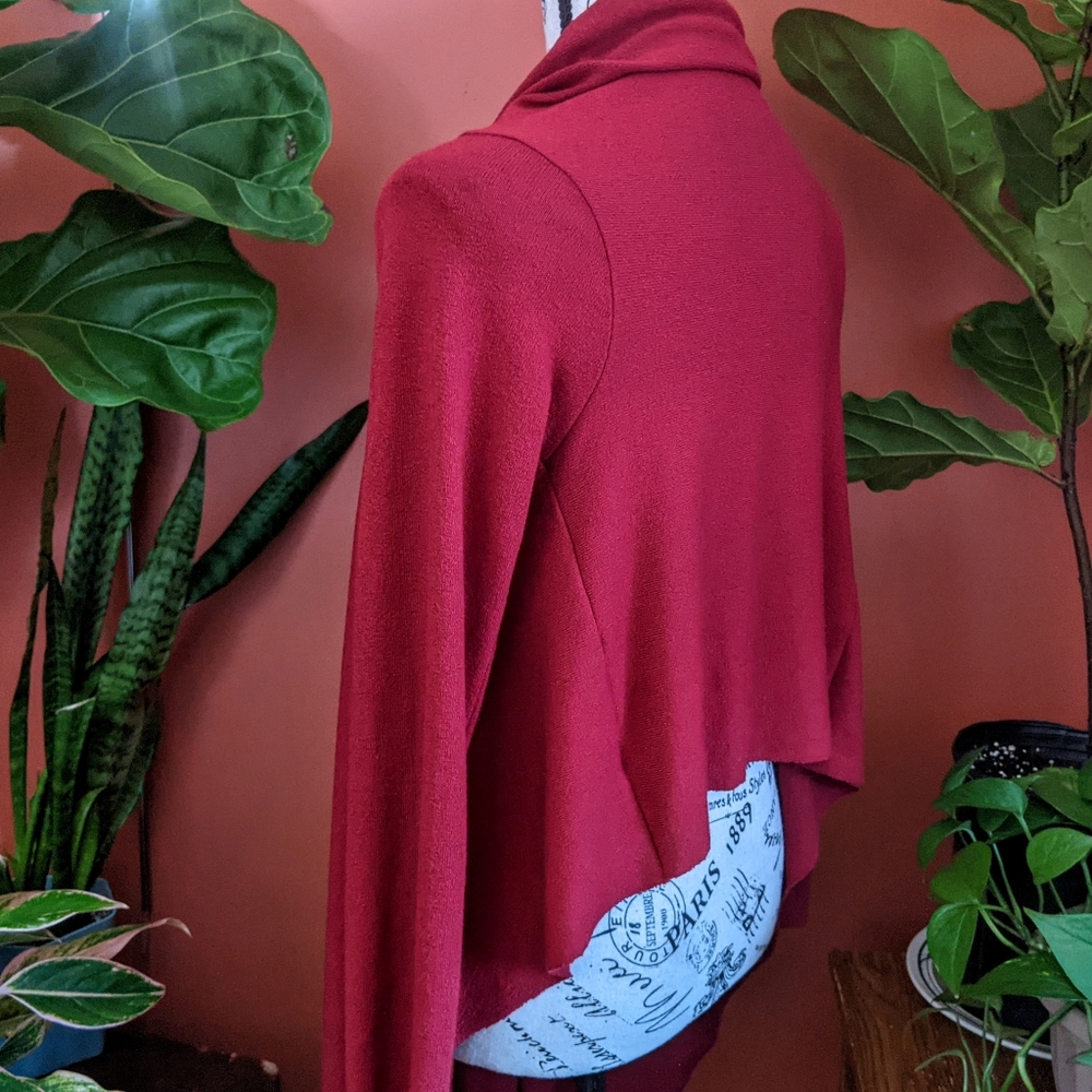 Deep Red Open Front High Low Cardigan - Picture 7 of 10